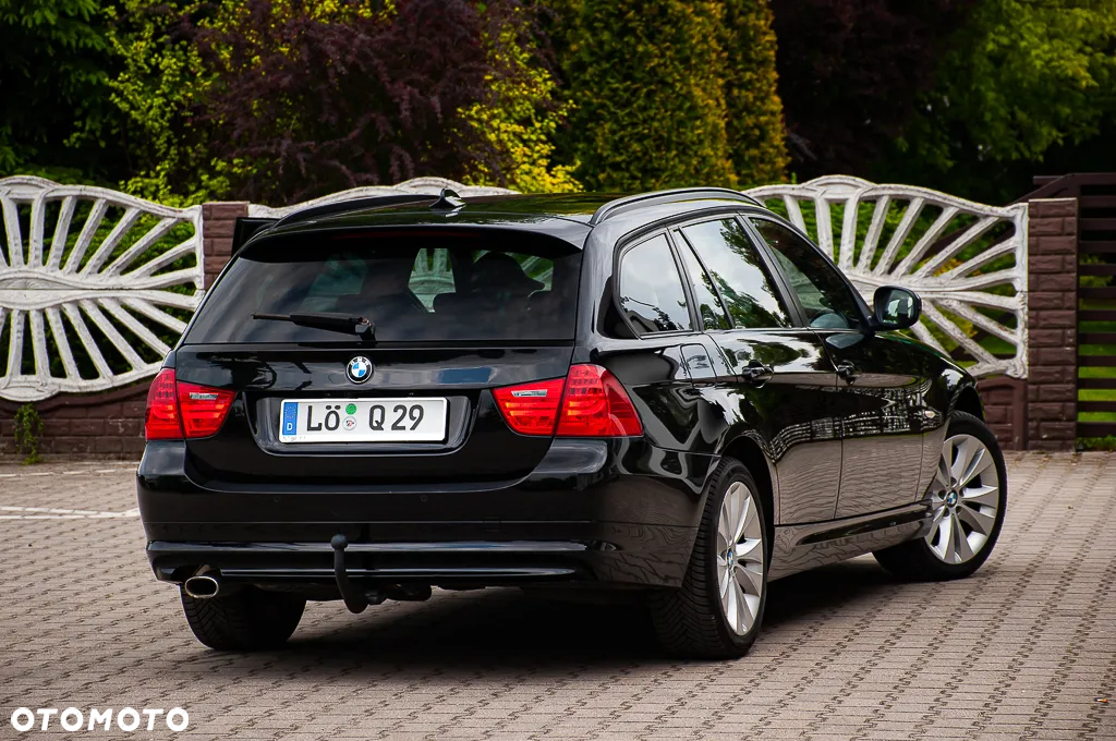BMW Seria 3 320d xDrive DPF Touring Edition Fleet Exclusive - 25
