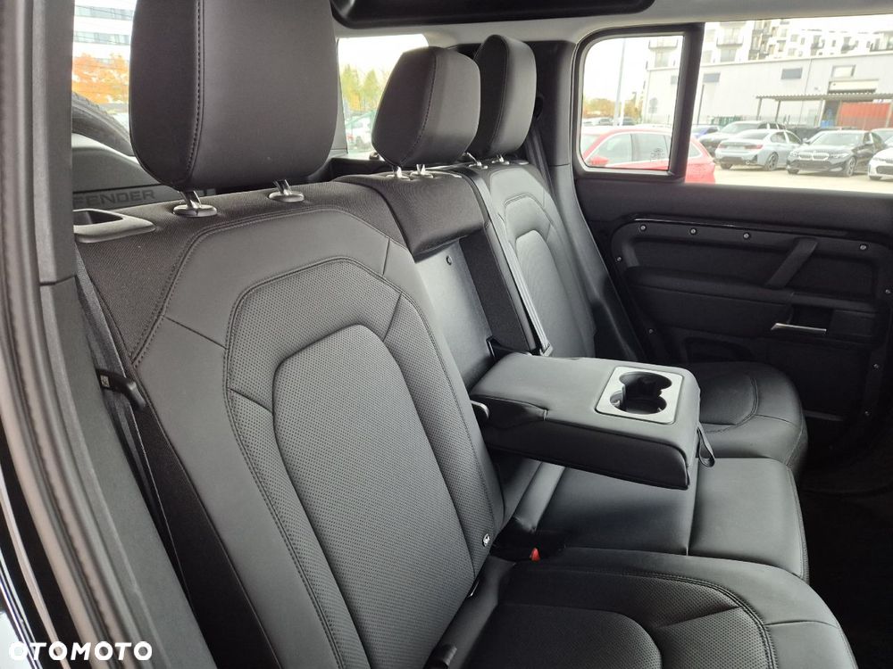 Land Rover Defender 110 D250 S - 15