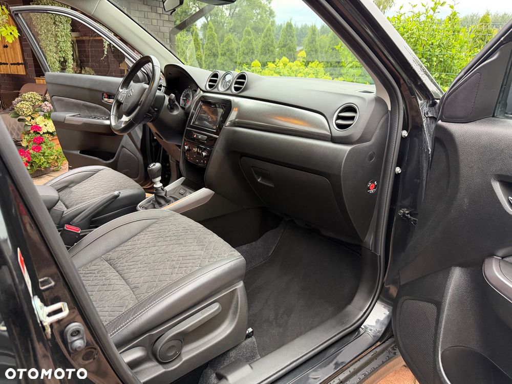 Suzuki Vitara 1.4 Boosterjet Hybrid Comfort+ "SHINKAI" - 25
