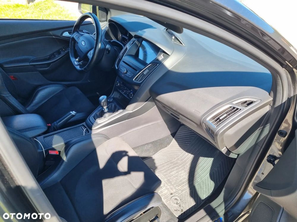 Ford Focus - 9