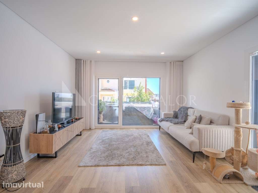 Moradia Térrea T2 na Pontinha -Acessibilidade e Design Contemporâneo - Grande imagem: 2/25