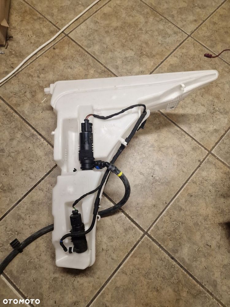 zbiornik spryskiwaczy pompki audi a6 c8 4k 4k0955451f - 1