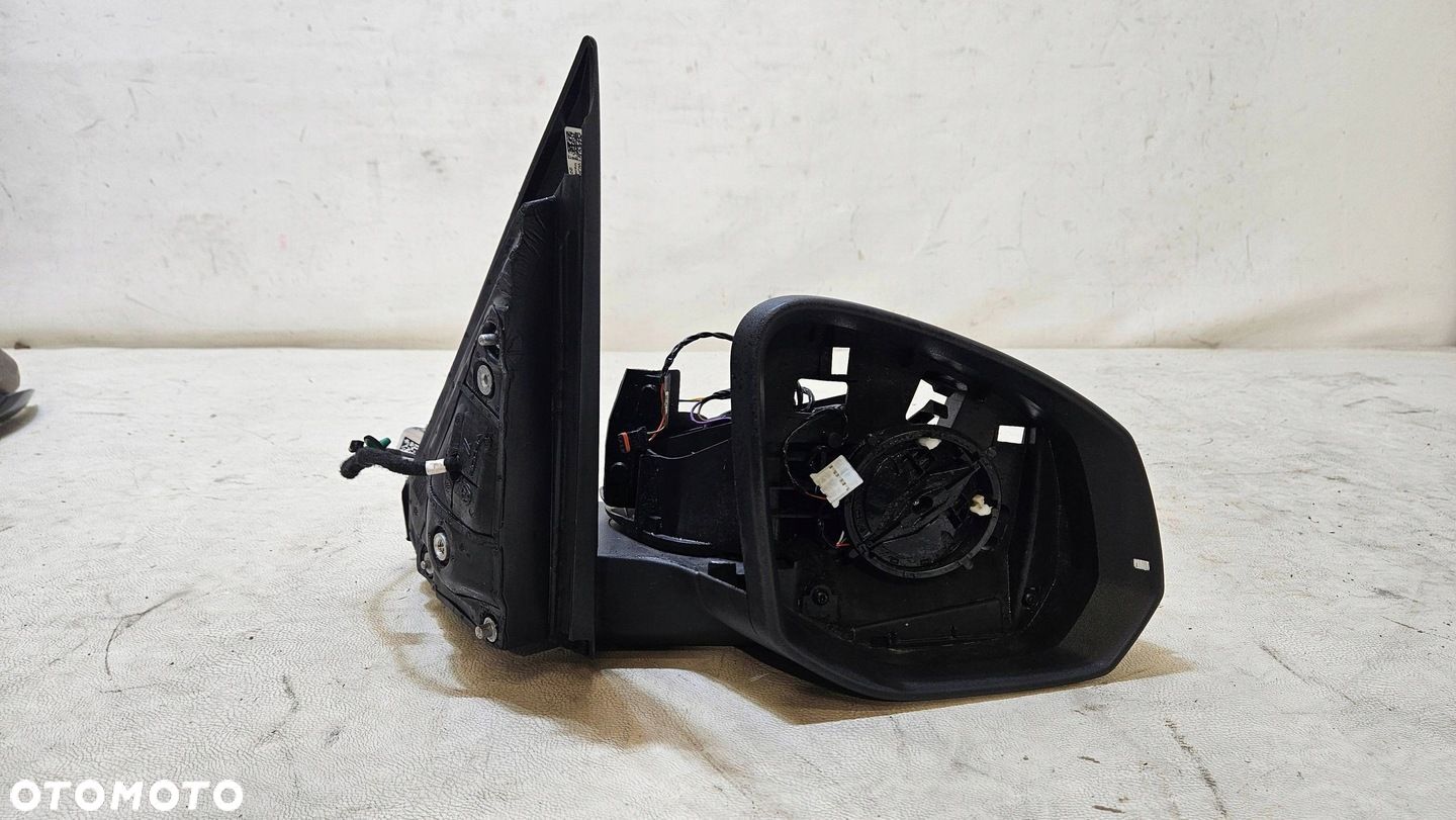 LUSTERKO VW VOLKSWAGEN T7 7T0 PRAWE 7T0857502G 72PIN - 1