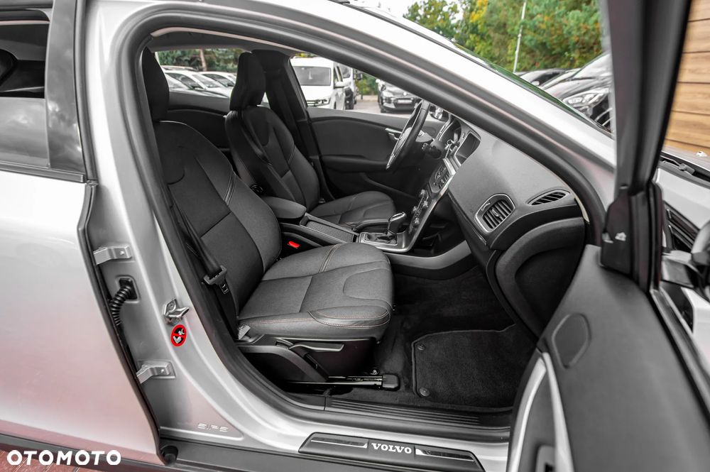Volvo V40 Cross Country T4 AWD Geartronic Momentum - 21
