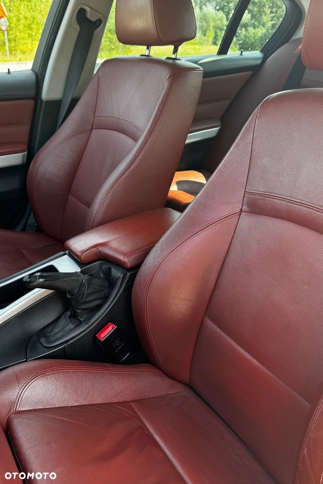 BMW Seria 3 318d - 13