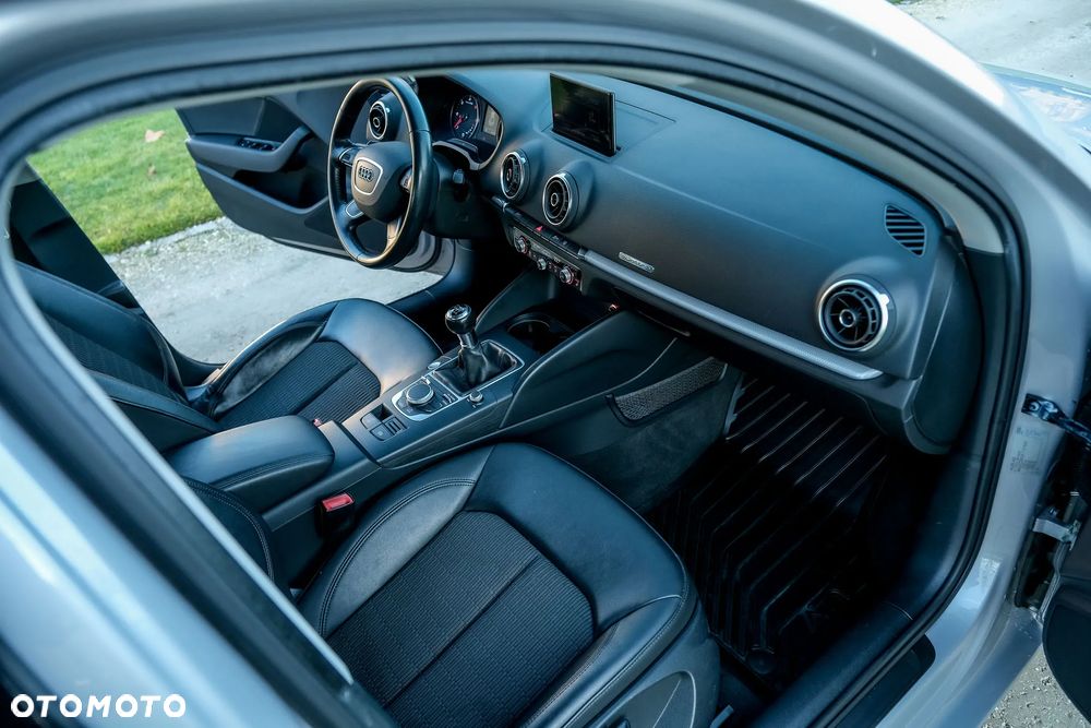 Audi A3 Limousine 2.0 TDI quattro Ambiente - 32