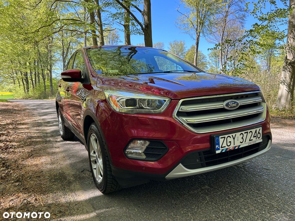 Ford Kuga 2.0 TDCi 2x4 Titanium - 1