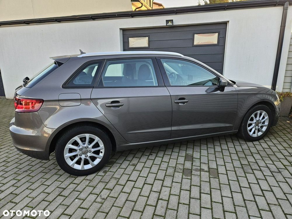 Audi A3 Sportback - 4