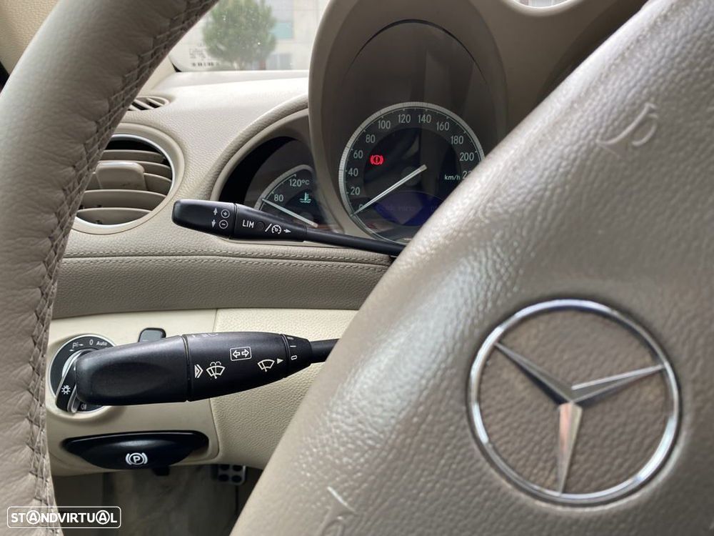 Mercedes-Benz SL 500 Standard - 32