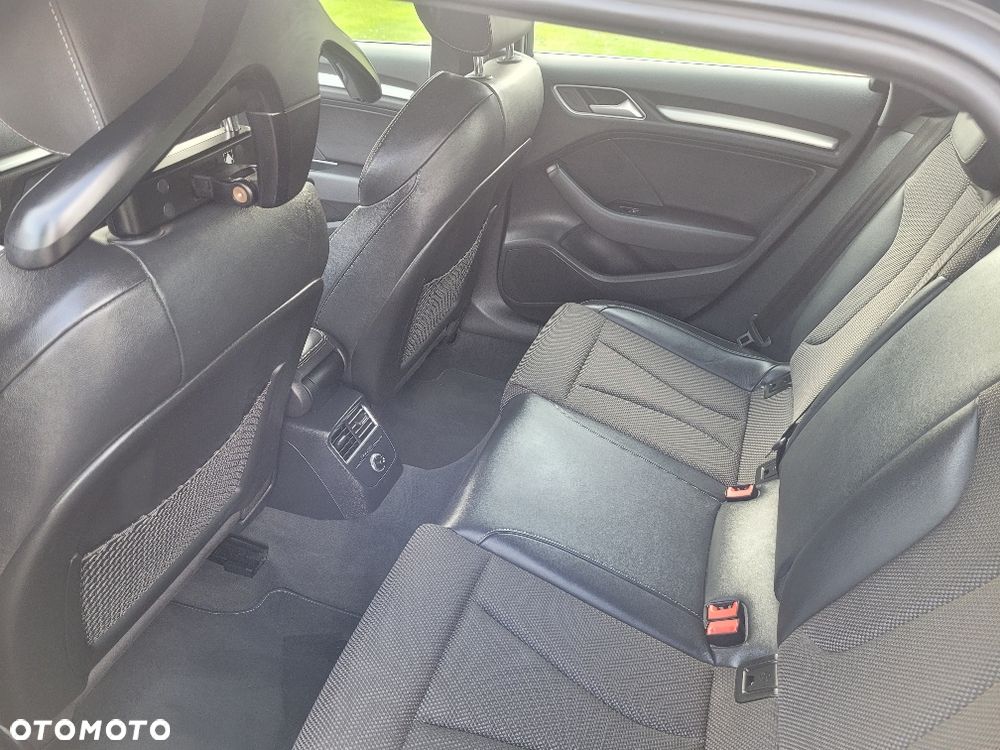 Audi A3 Sportback 35 TFSI S tronic S line - 17