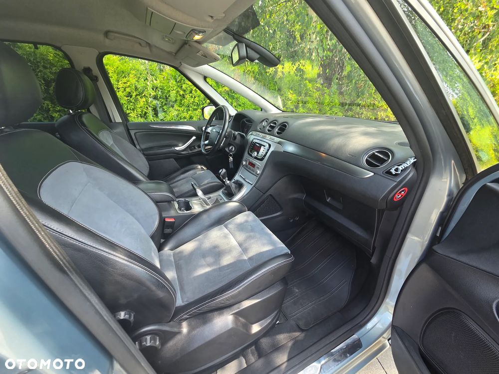 Ford S-Max 2.0 TDCi DPF Titanium - 19