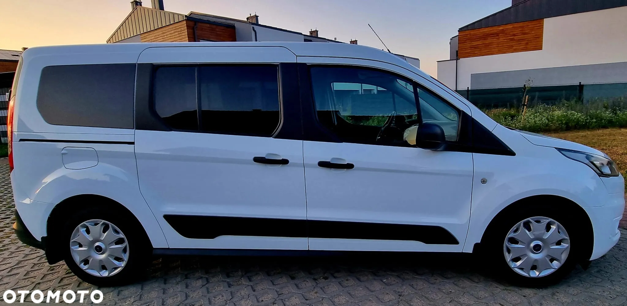 Ford Transit Connect 240 L2 Autm Trend - 4
