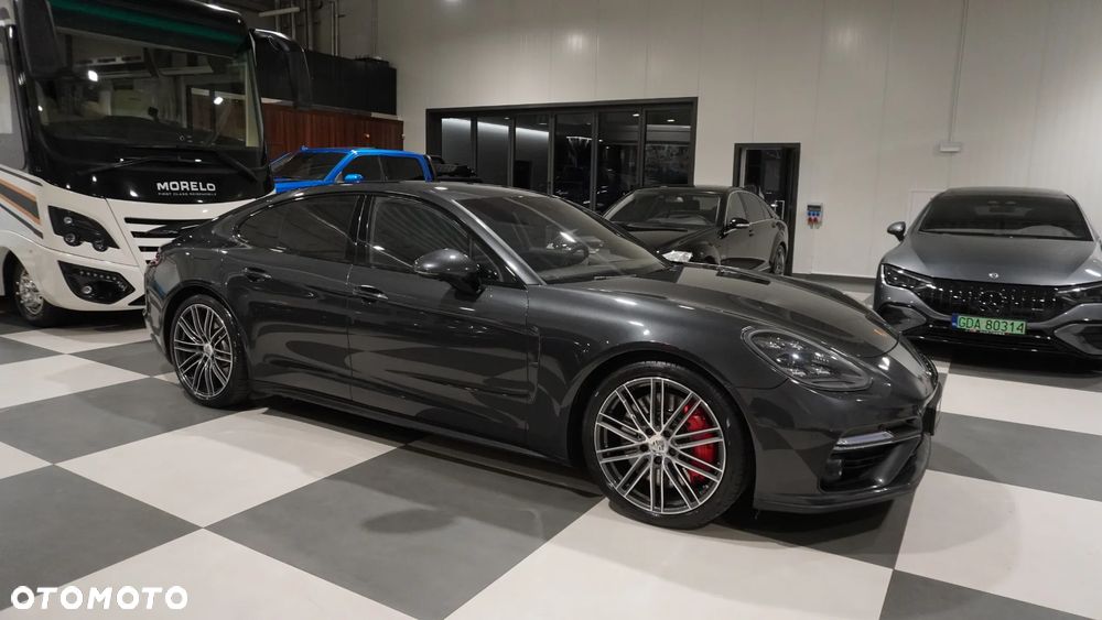 Porsche Panamera Turbo - 2
