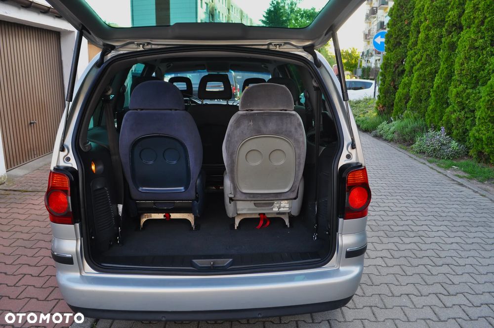 Volkswagen Sharan 2.0 TDI Exclusive Edition - 25