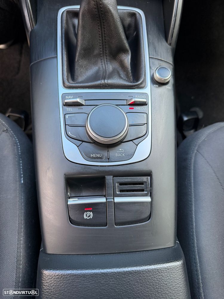 Audi A3 Sportback 1.6 TDI Attraction - 9