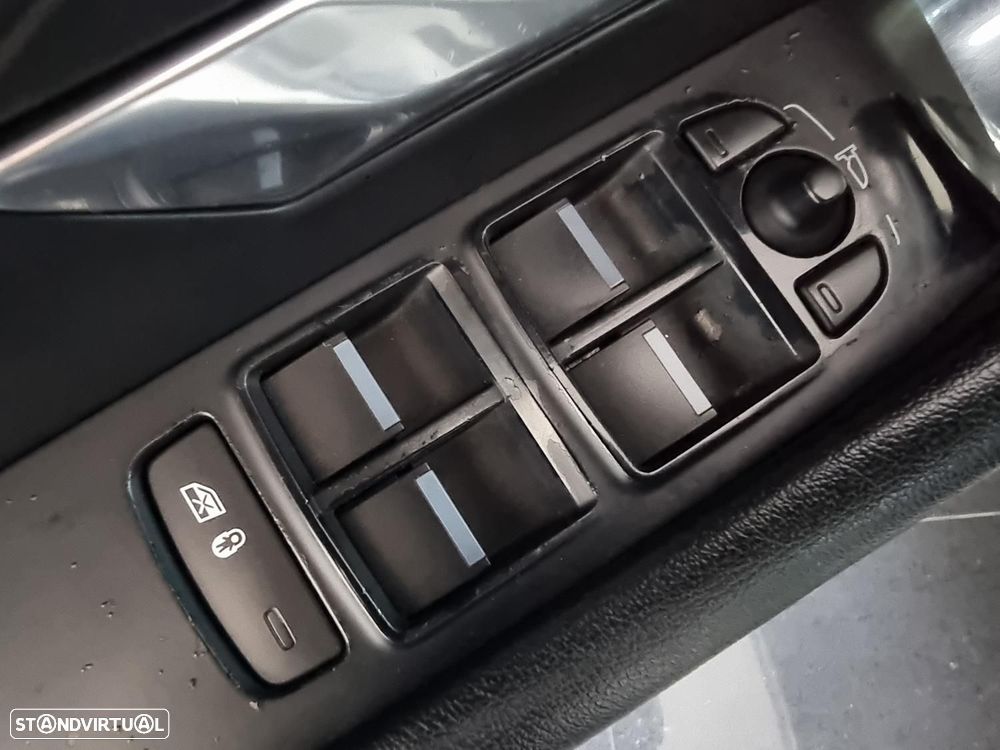 Jaguar E-Pace 2.0 i4D R-Dynamic S - 23