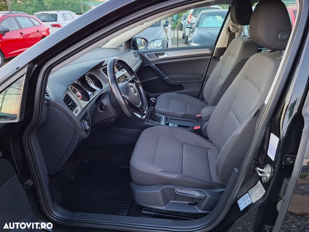Volkswagen Golf - 13