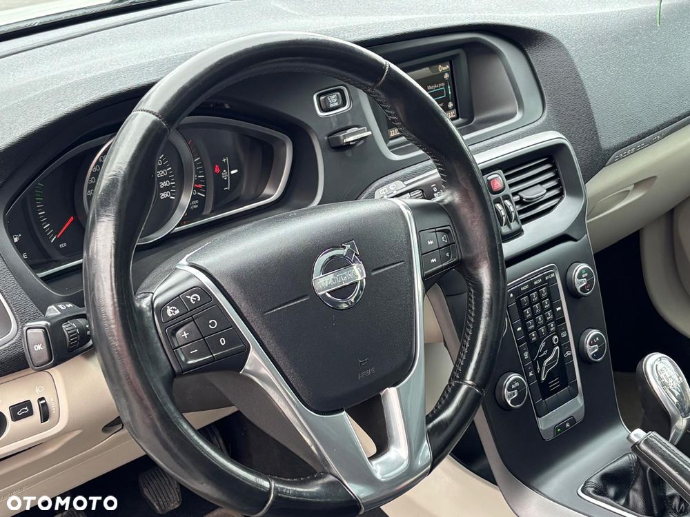 Volvo V40 D3 Ocean Race - 15