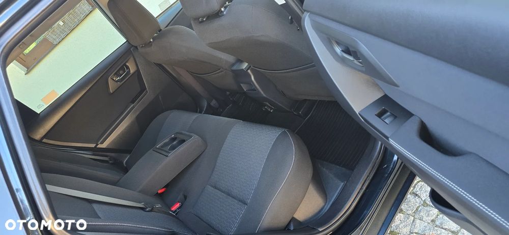 Toyota Auris 1.8 HSD Prestige - 19