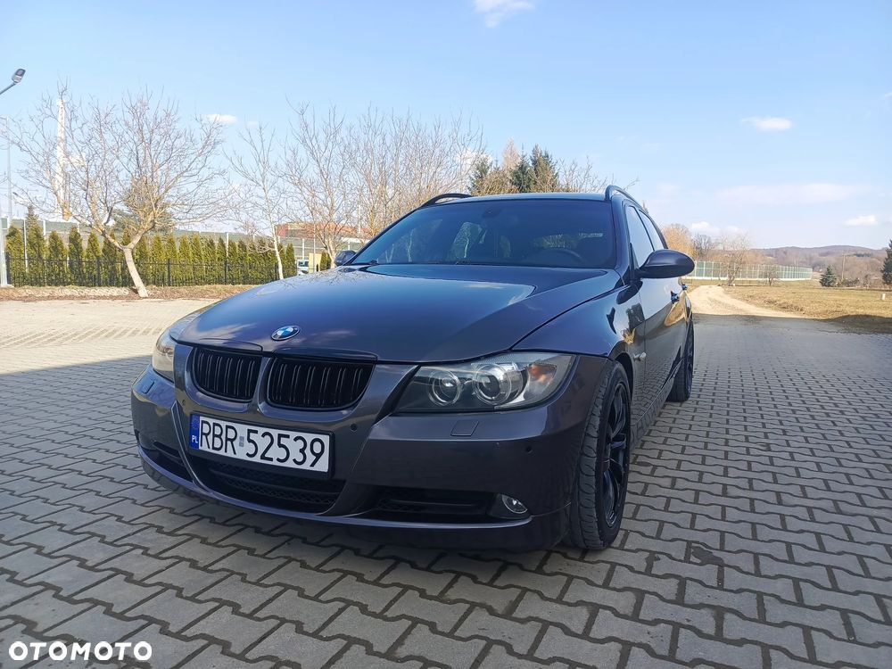 BMW Seria 3 320d DPF - 1