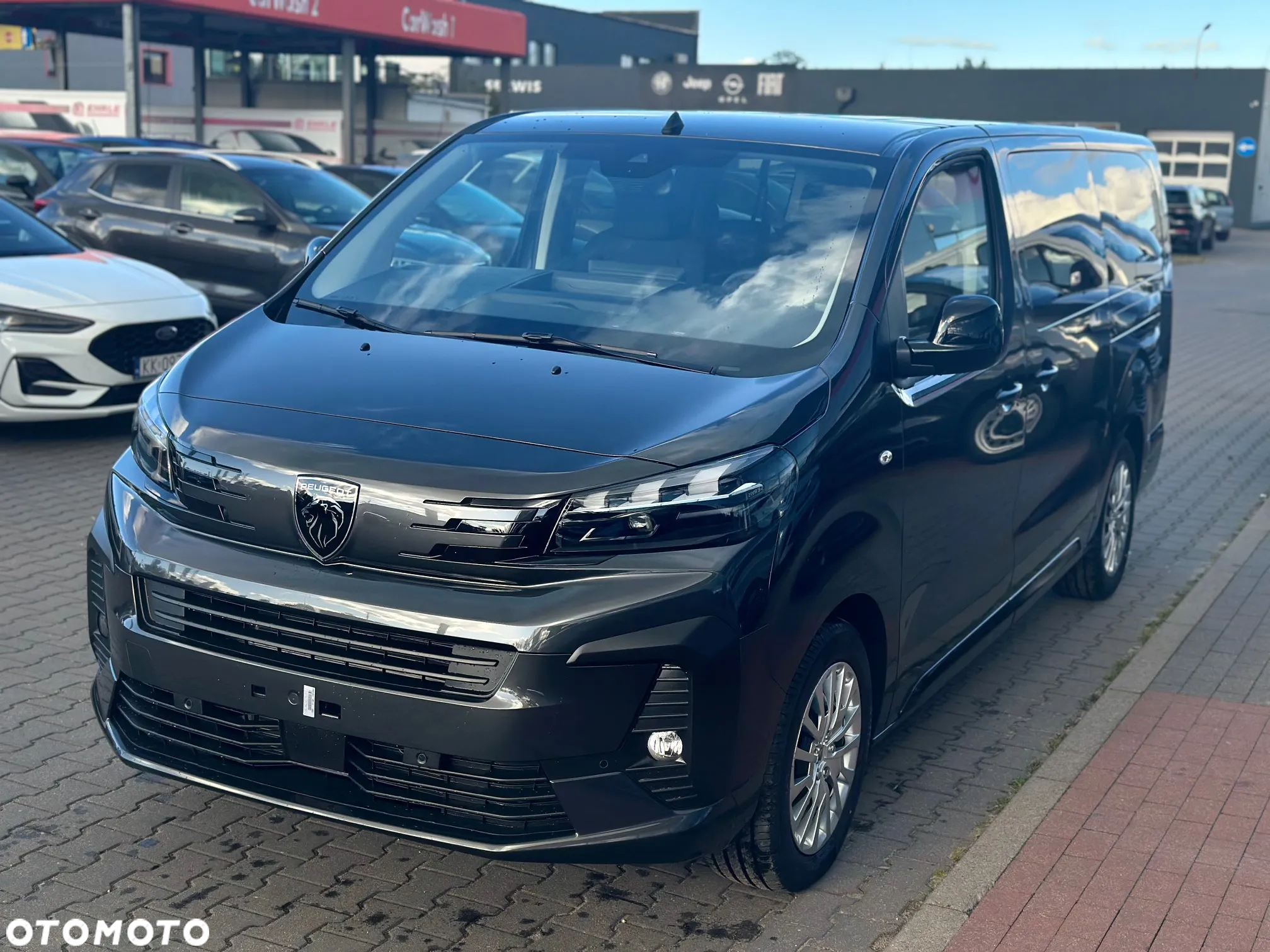 Peugeot Traveller - 3