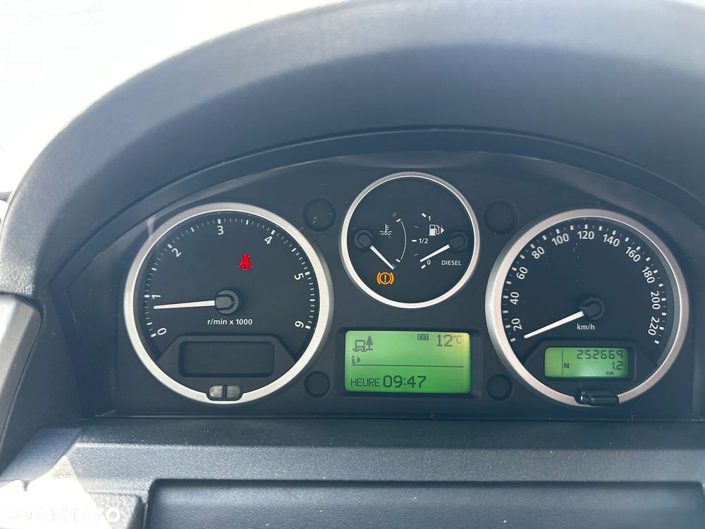 Land Rover Discovery TD V6 S - 6