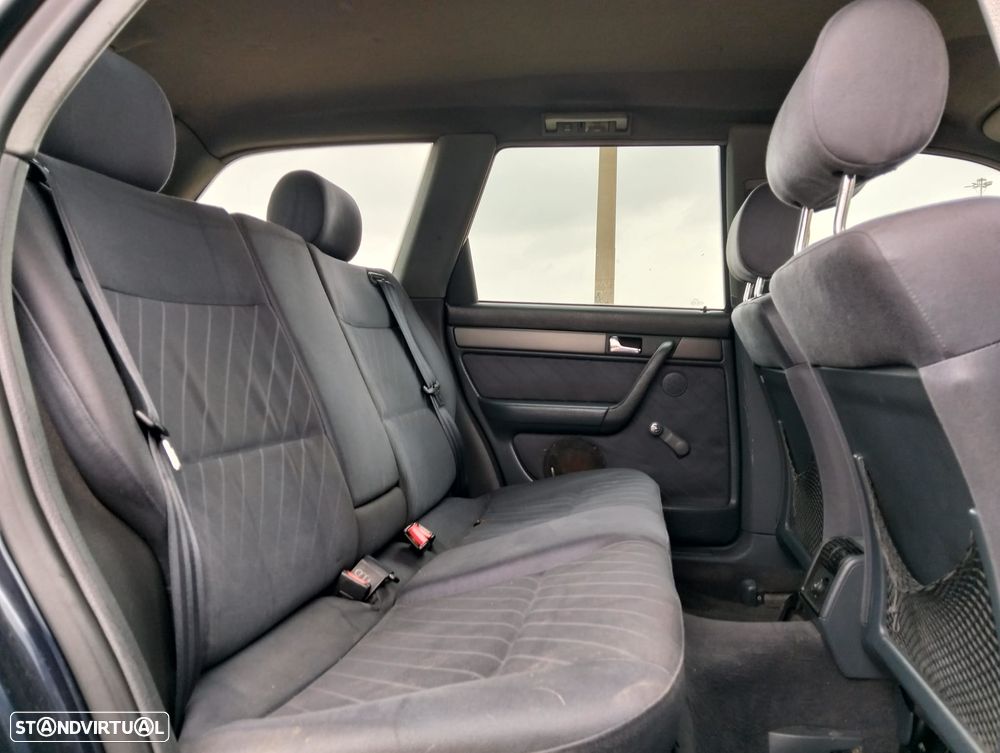 Audi A6 Avant 2.5 TDI - 12