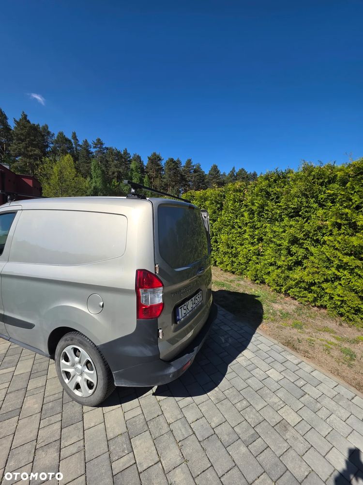 Ford COURIER - 7