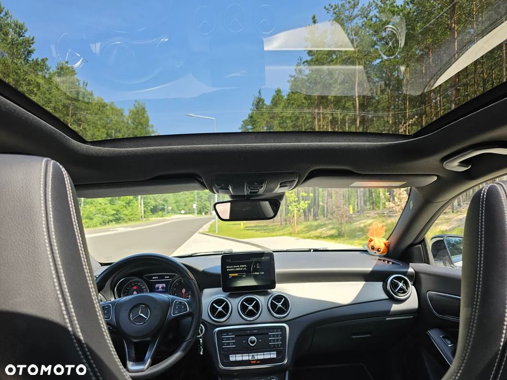 Mercedes-Benz CLA 180 Urban - 8