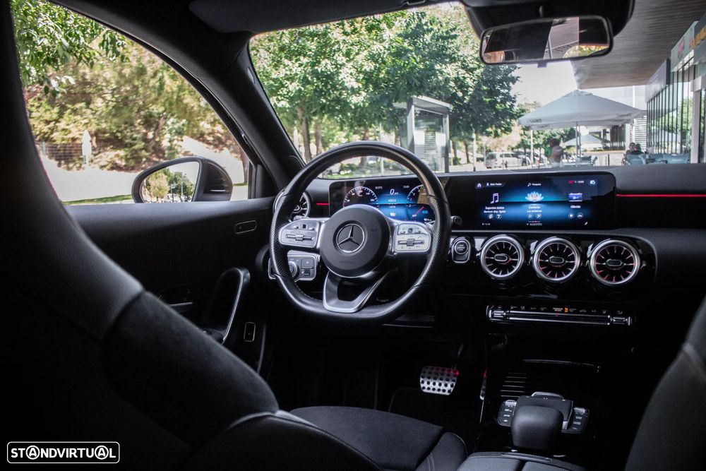 Mercedes-Benz A 250 e AMG Line - 33