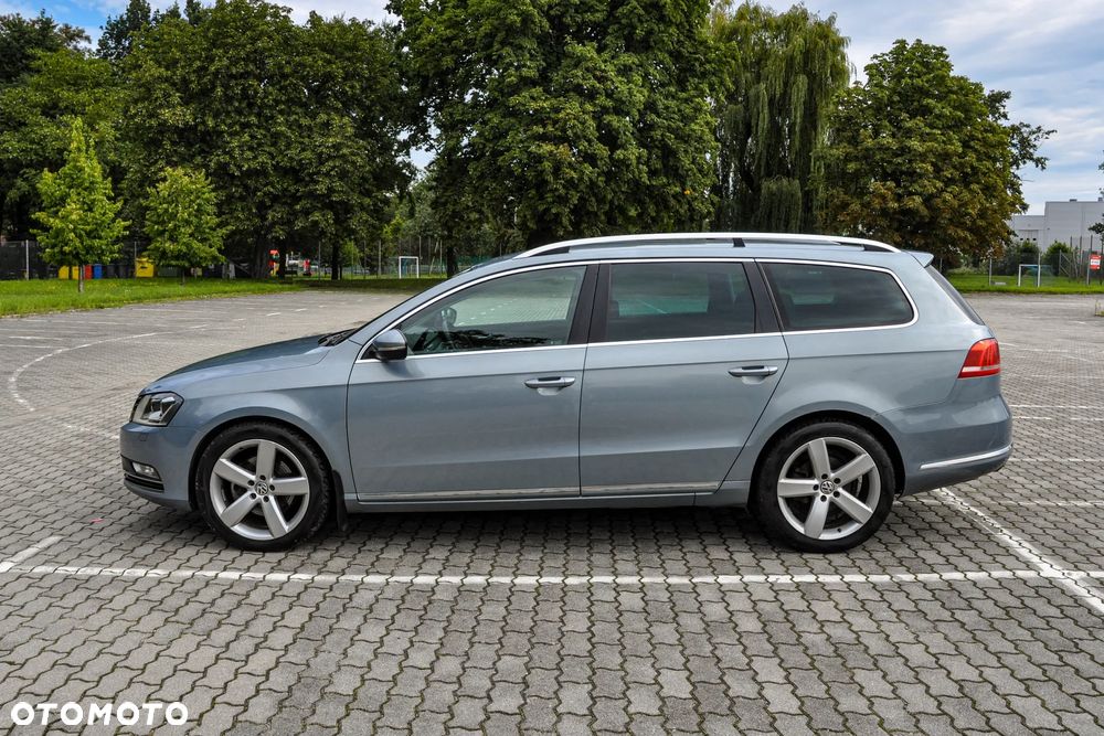 Volkswagen Passat Variant 2.0 TDI DSG BlueMotion Technology Comfortline - 2