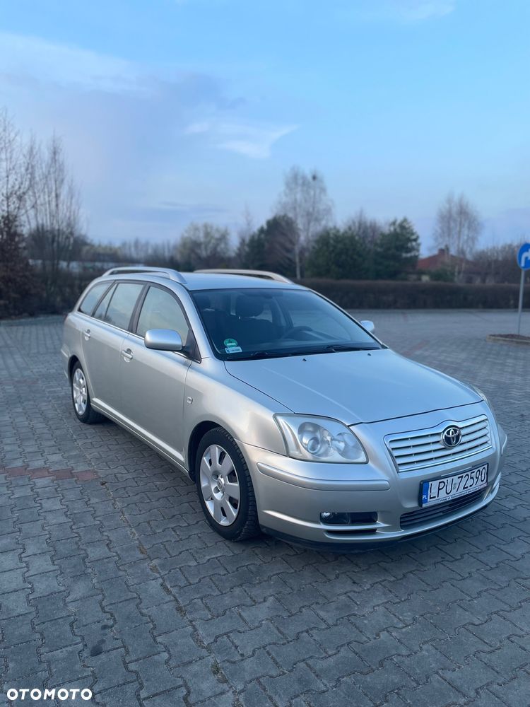 Toyota Avensis 1.8 VVT-i Terra - 1