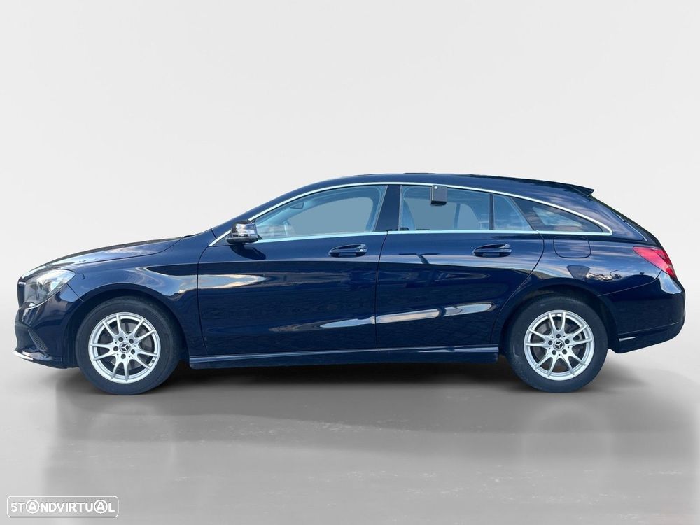 Mercedes-Benz CLA 180 d Shooting Brake AMG Line - 2