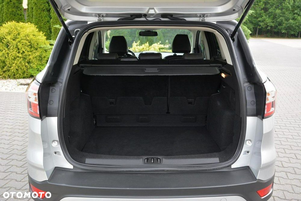 Ford Kuga 2.0 TDCi 4x4 Titanium - 34