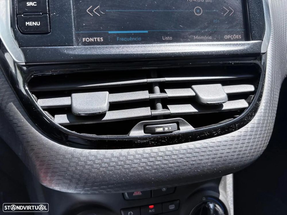 Peugeot 208 1.6 BlueHDi Style - 44