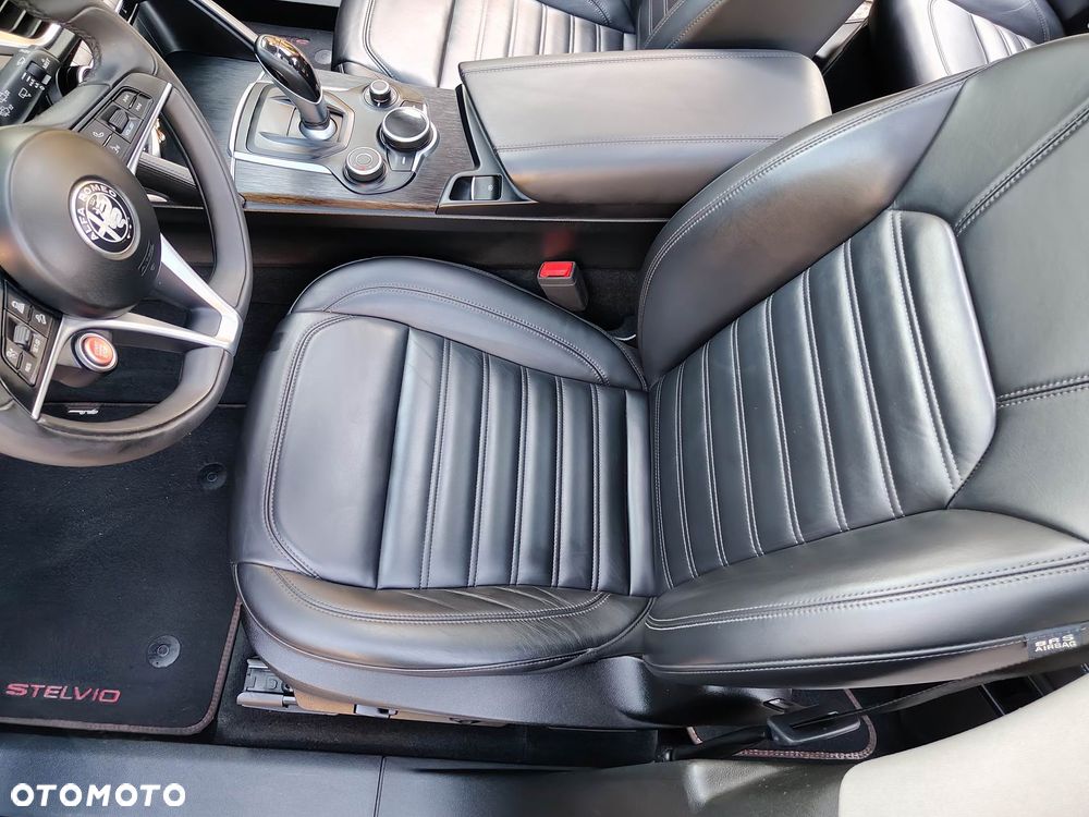 Alfa Romeo Stelvio 2.2 16V AT8 Super - 15