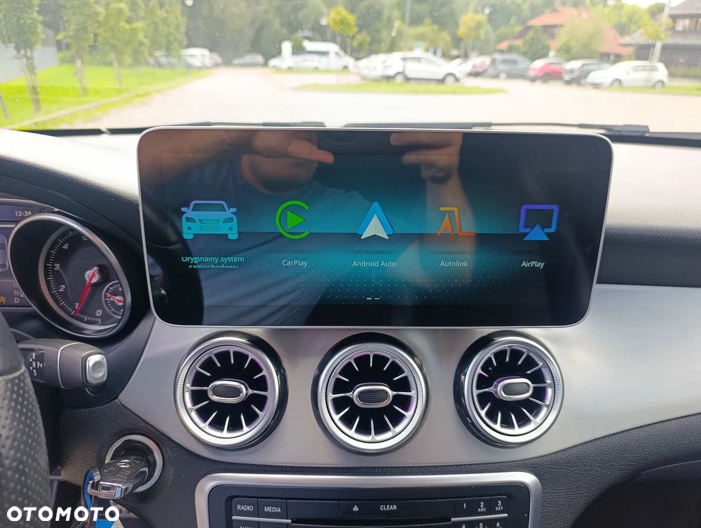 Mercedes-Benz CLA 180 7G-DCT UrbanStyle Edition - 24