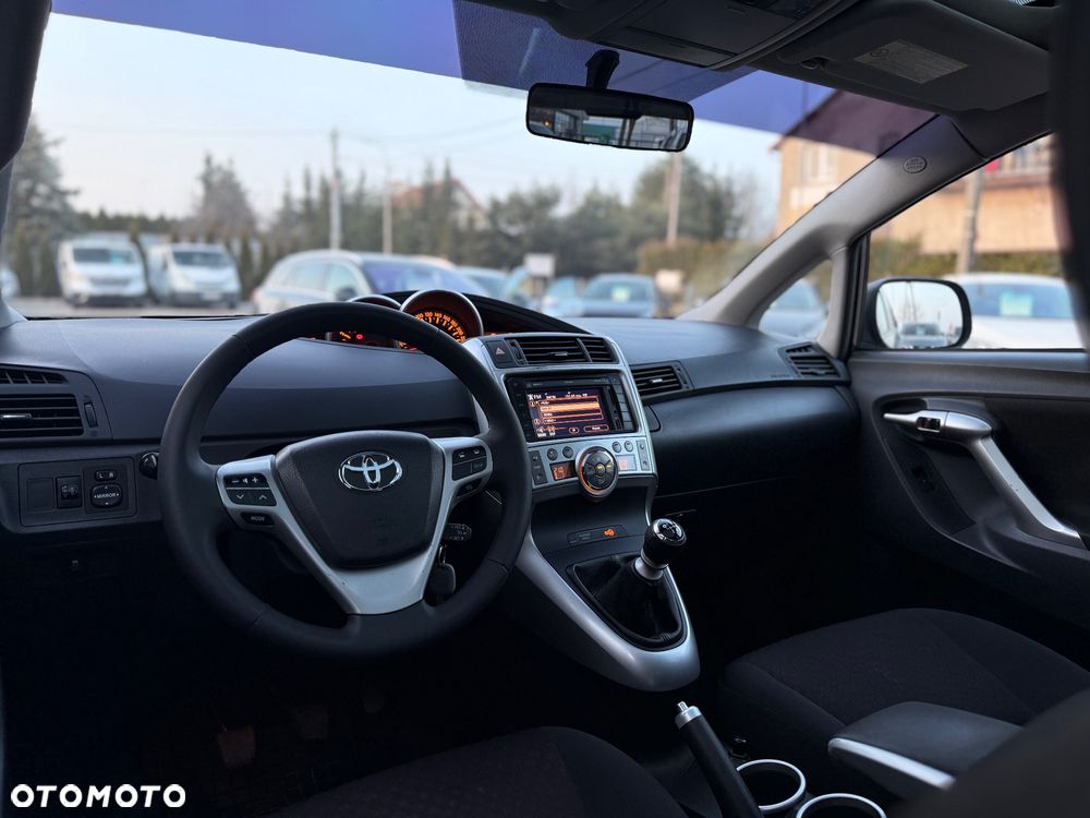 Toyota Verso 2.0 D-4D Premium - 29