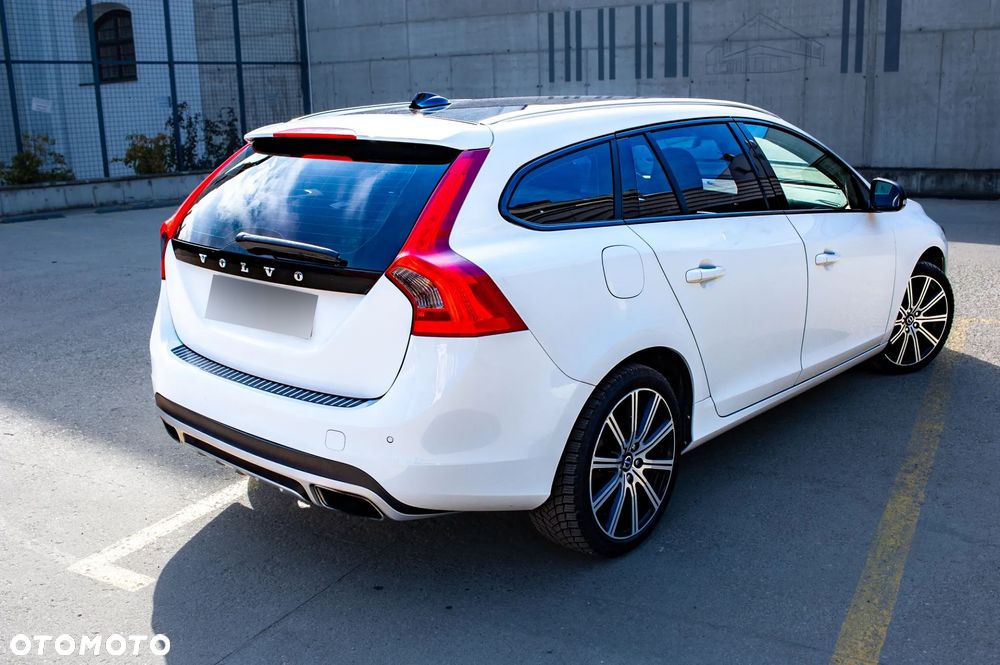 Volvo V60 T6 AWD Summum - 7