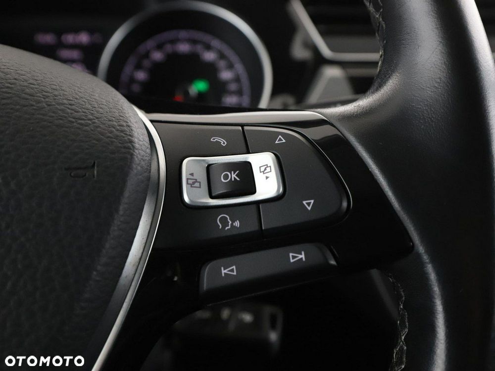 Volkswagen Touran 1.4 TSI BMT Comfortline DSG - 32