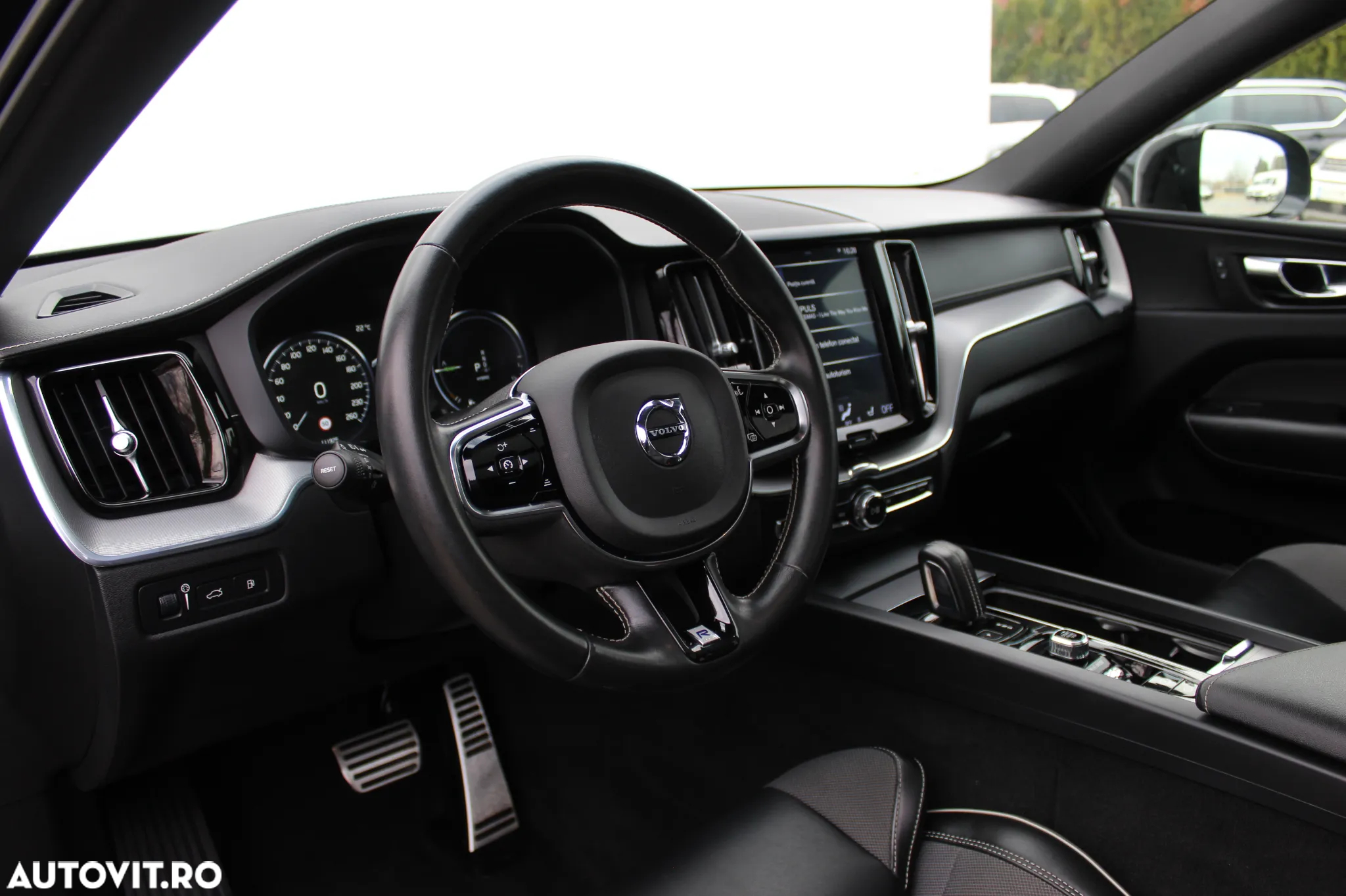 Volvo XC 60 T8 Twin Engine AWD Geartronic RDesign - 10