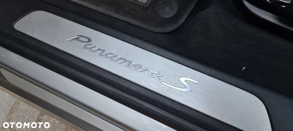 Porsche Panamera S PDK - 16