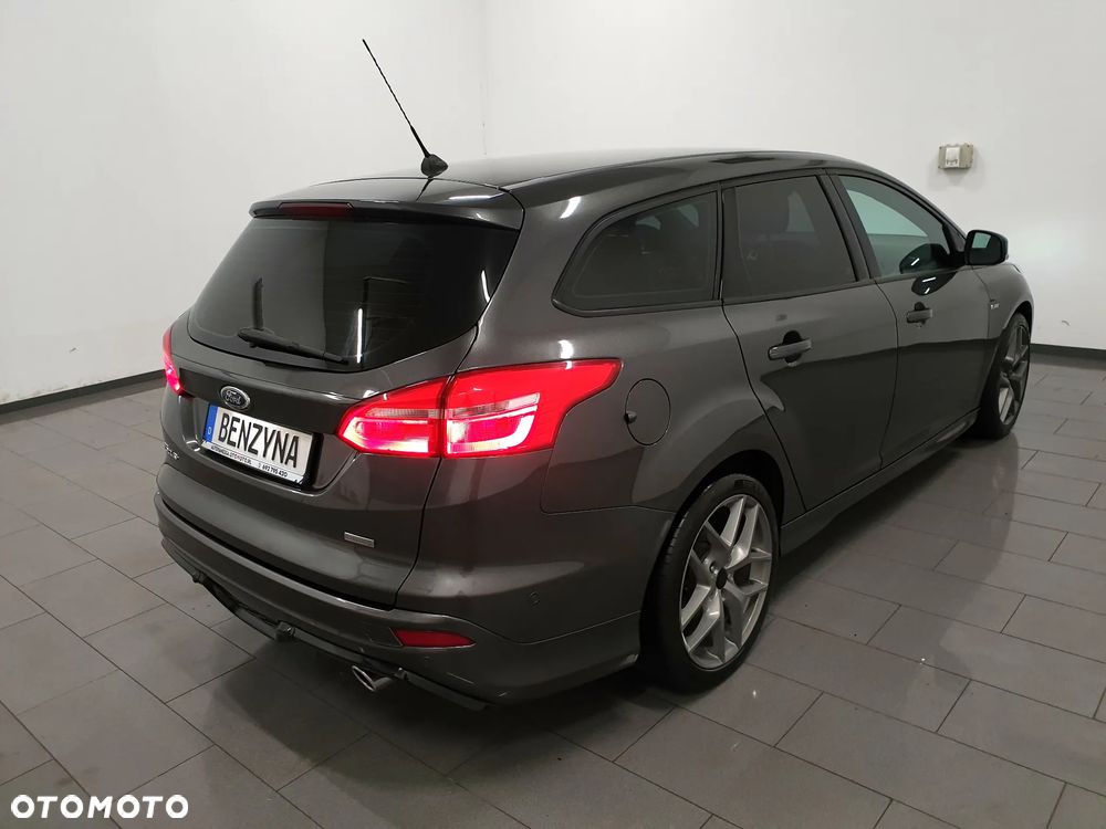 Ford Focus 1.5 EcoBoost STart-Stopp-System ST-LINE - 6