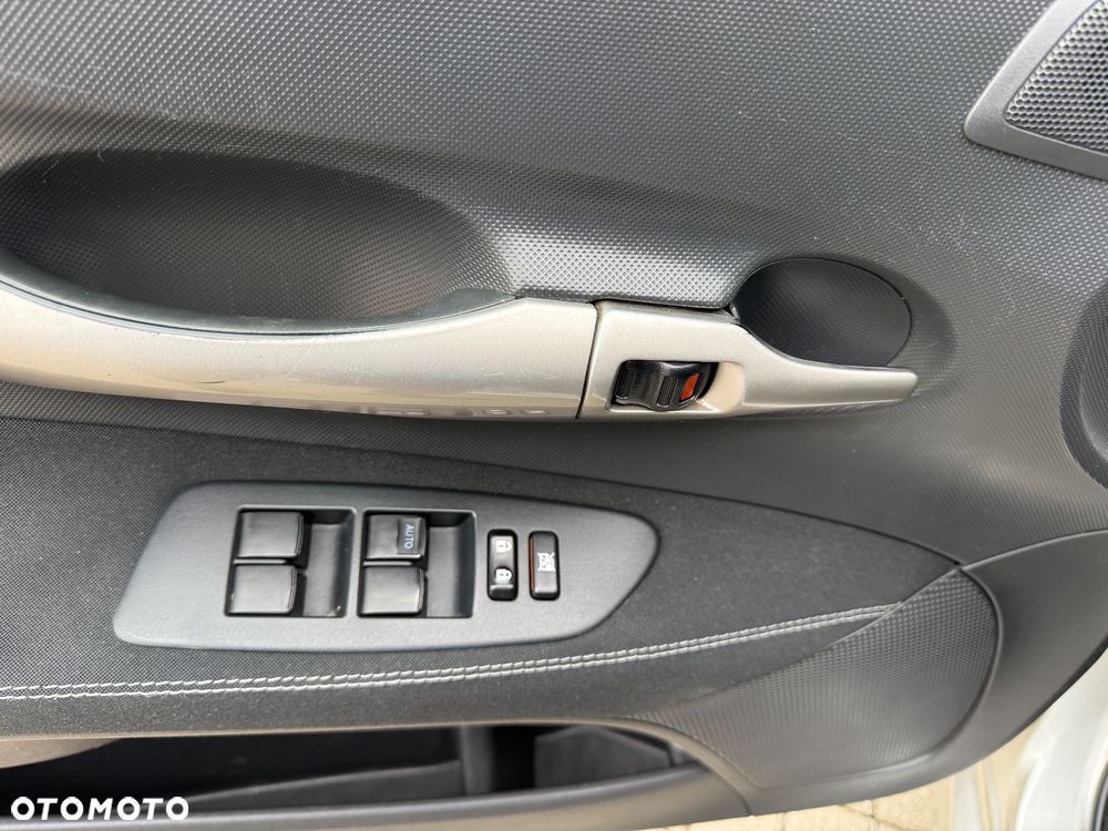 Toyota Auris 1.33 VVT-i - 19