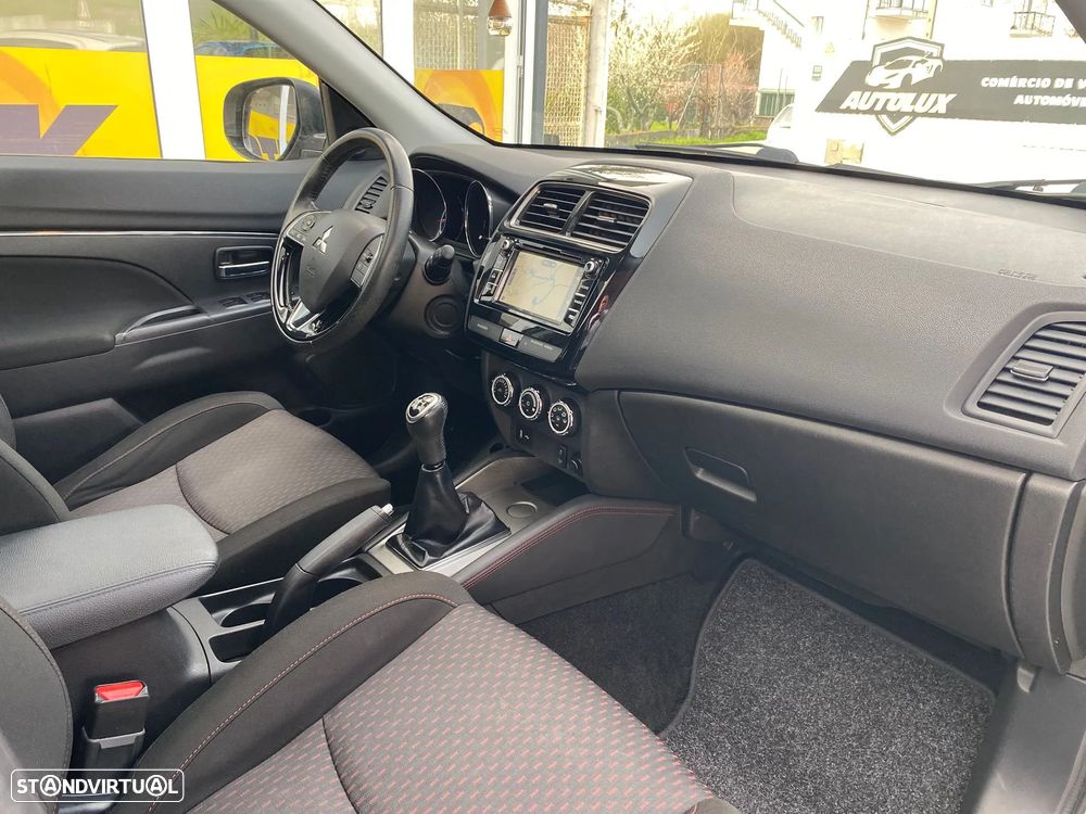 Mitsubishi ASX 1.6 MIVEC Intense Connect Edition - 23