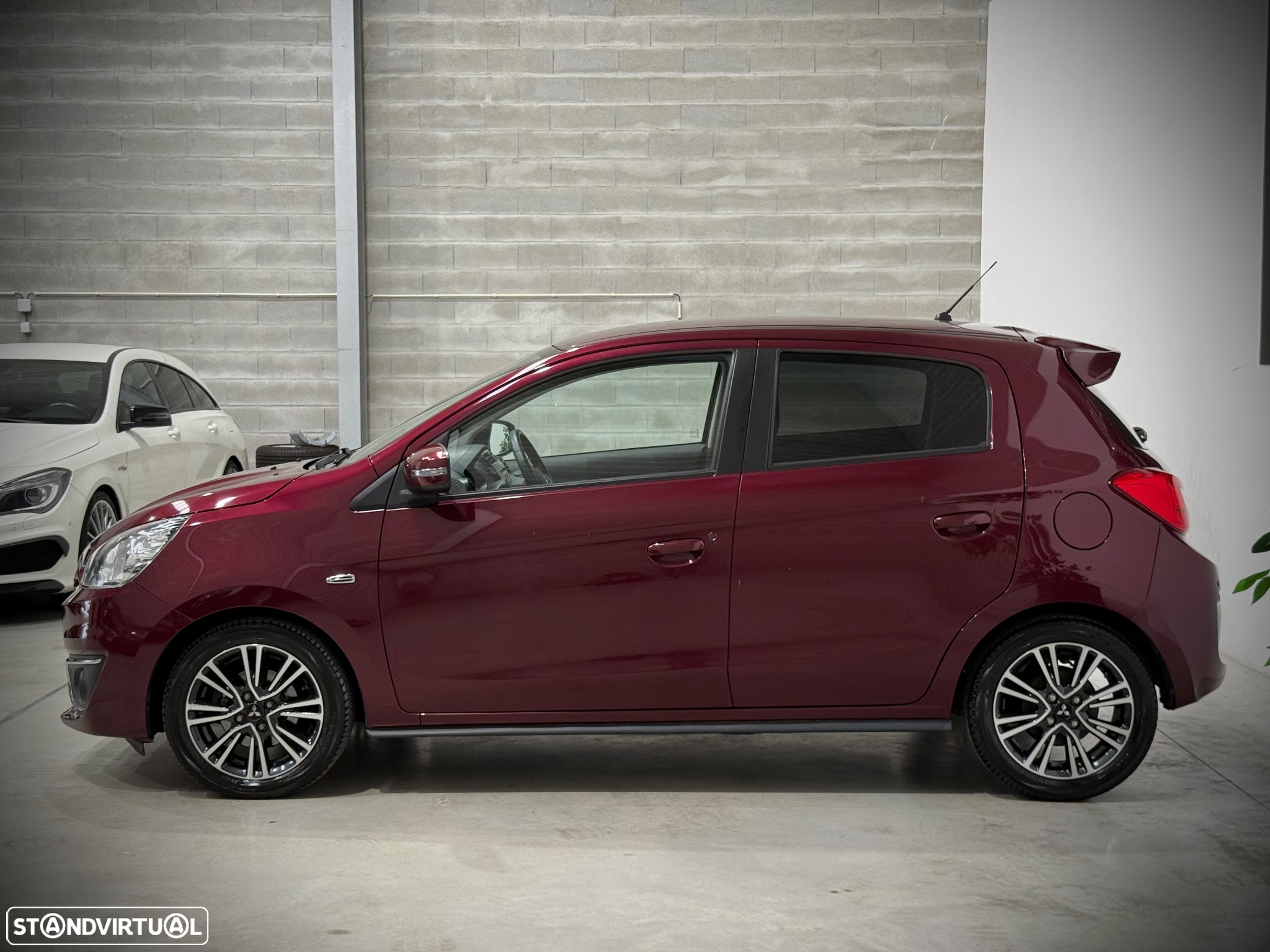 Mitsubishi Space Star 1.2 Intense Connect Edition - 2