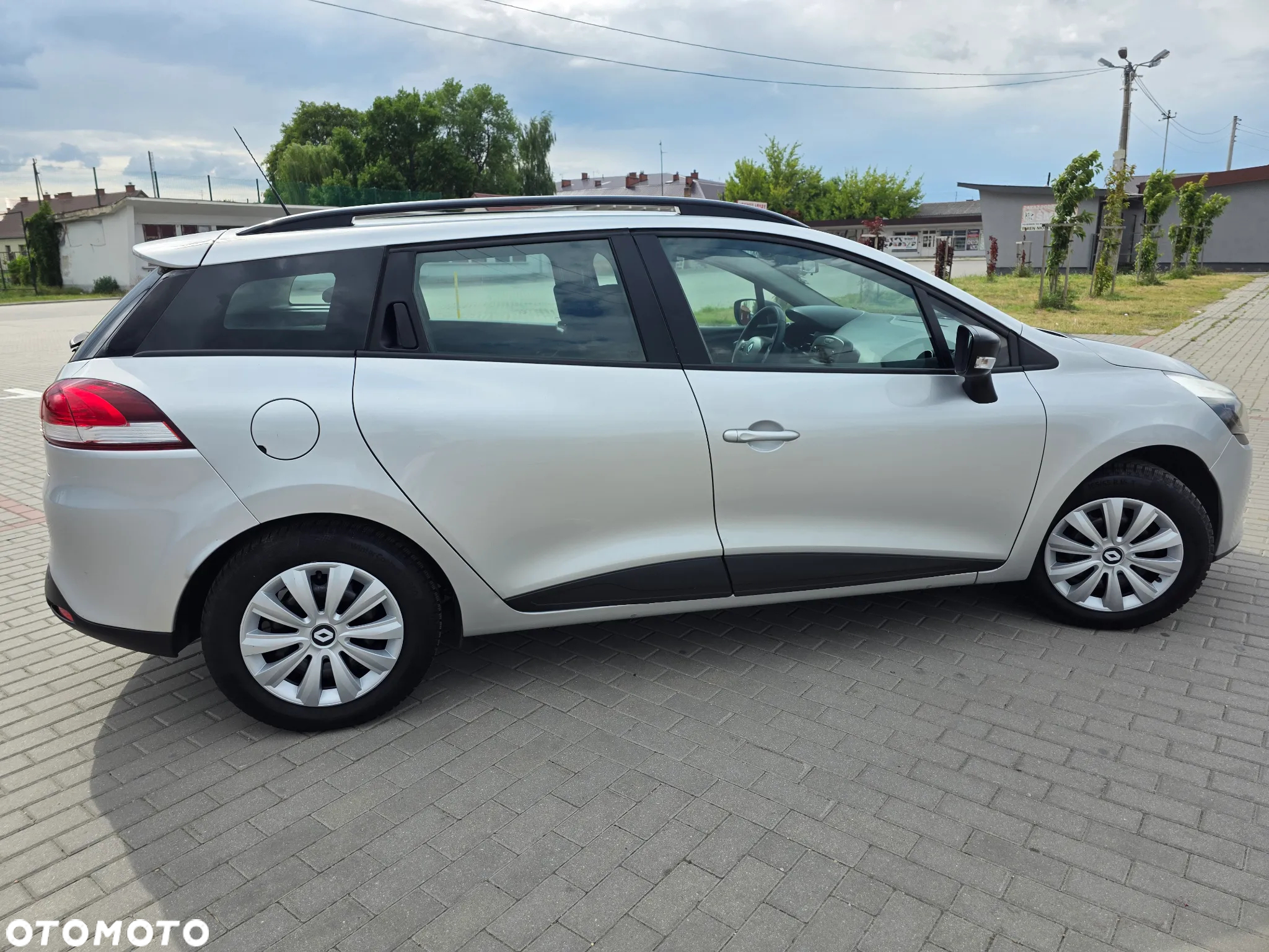 Renault Clio 1.2 16V 75 Expression - 11