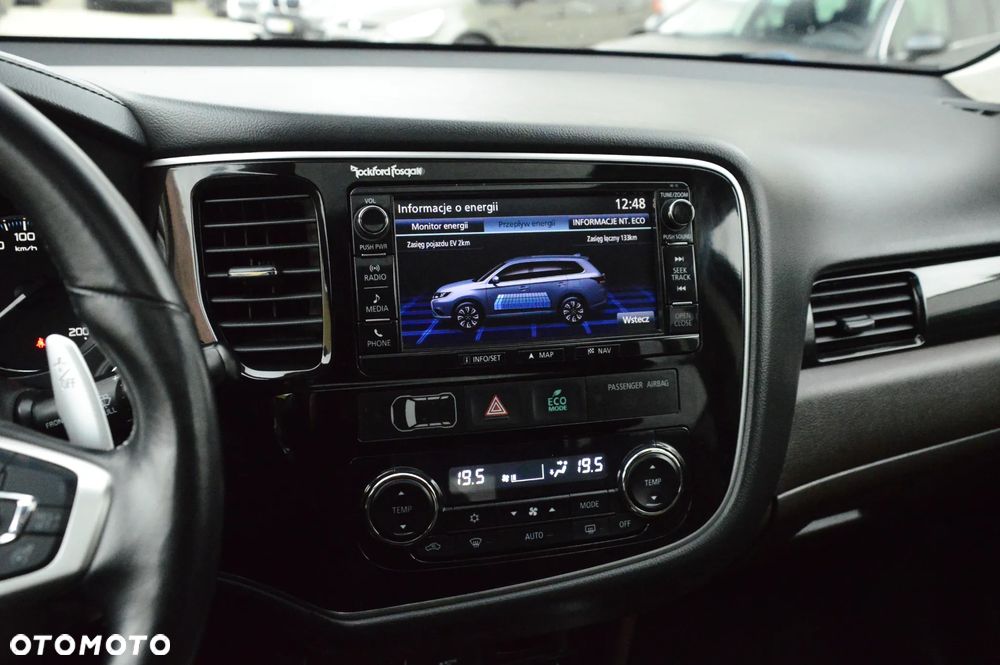 Mitsubishi Outlander 2.0 4WD Top - 9