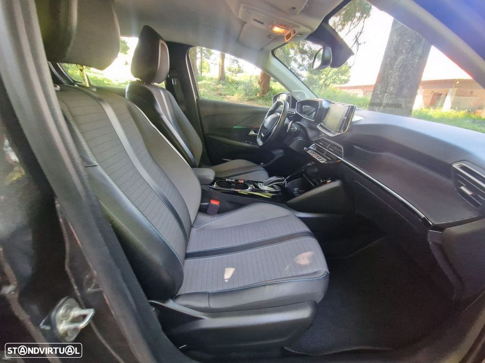 Peugeot 208 1.2 PureTech Allure Pack EAT8 - 28