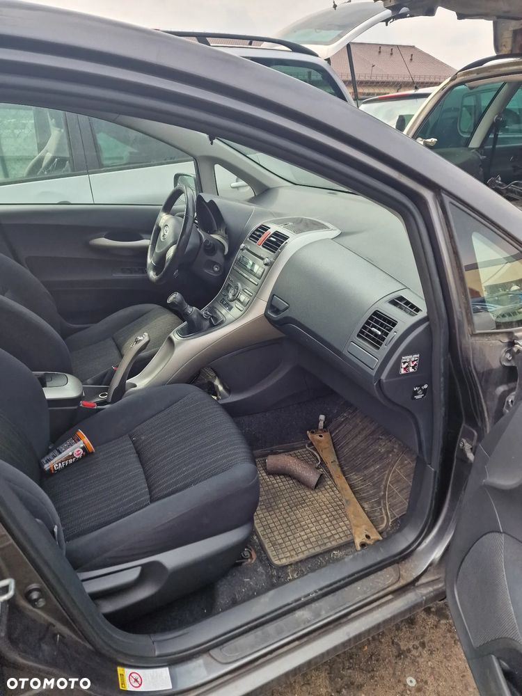 Toyota Auris 1.6 vvti 1zr-fe lakier 1g3 na części - 9